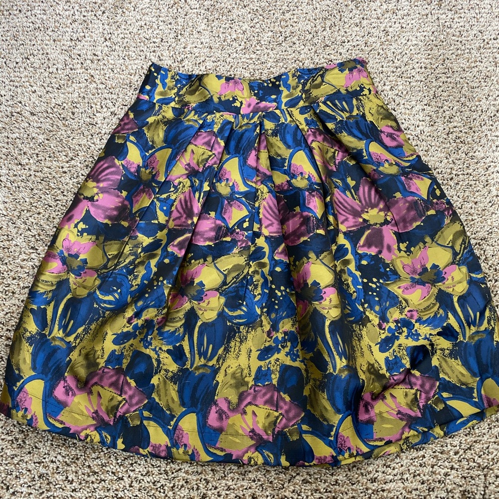 Vibrant skirt